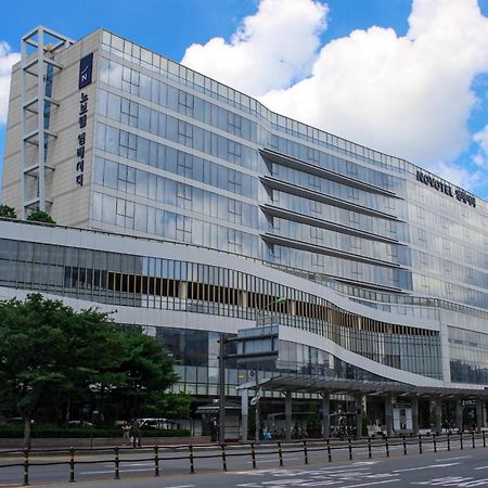 Novotel Ambassador Σουγόν Εξωτερικό φωτογραφία