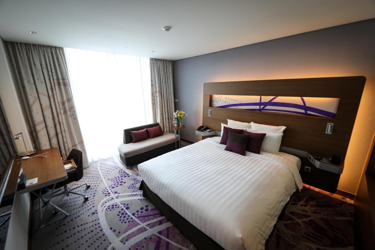 Novotel Ambassador Σουγόν Εξωτερικό φωτογραφία