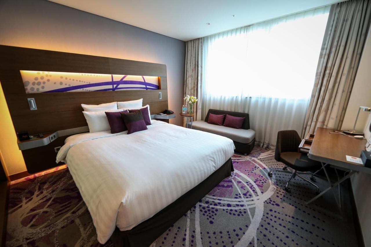 Novotel Ambassador Σουγόν Εξωτερικό φωτογραφία