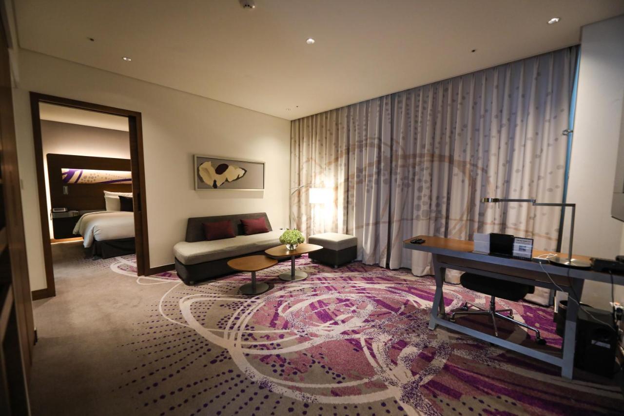 Novotel Ambassador Σουγόν Εξωτερικό φωτογραφία