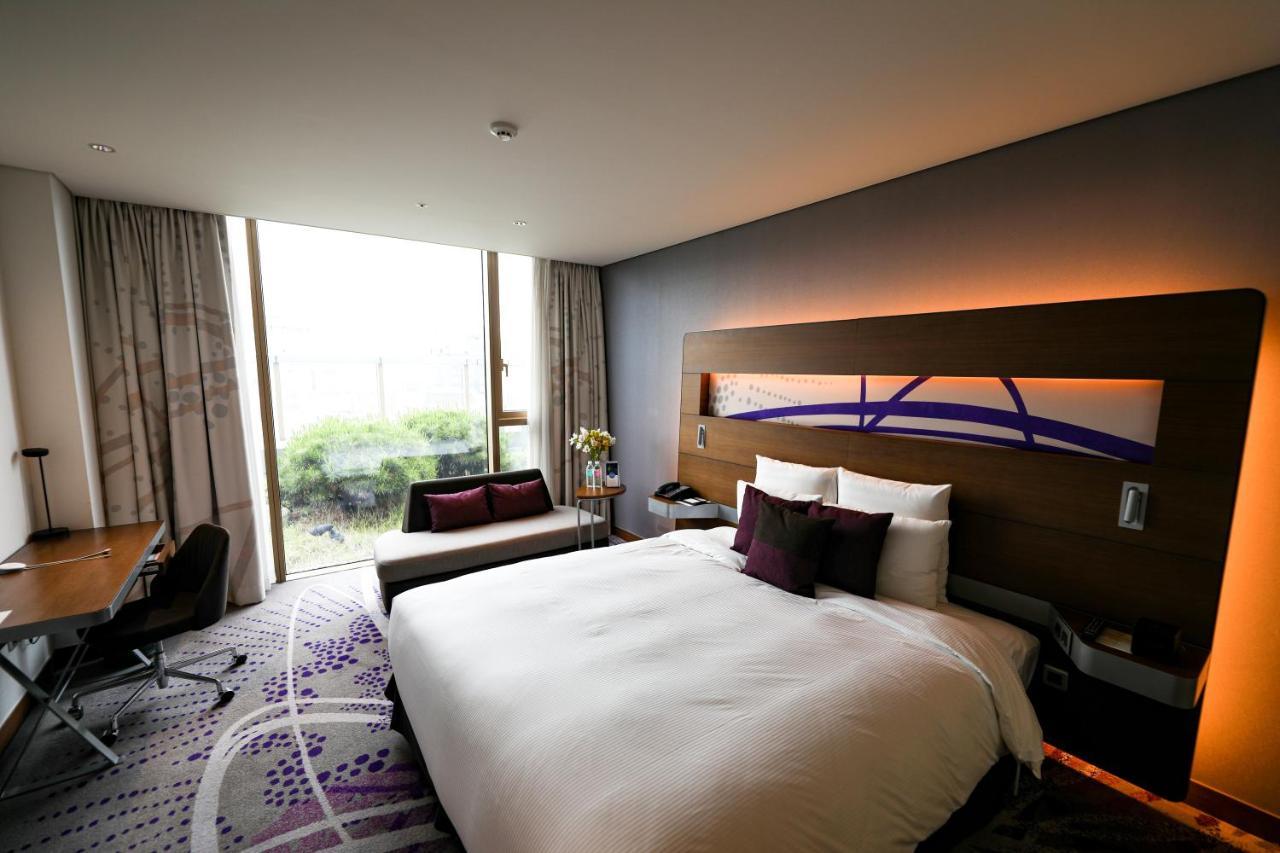 Novotel Ambassador Σουγόν Εξωτερικό φωτογραφία