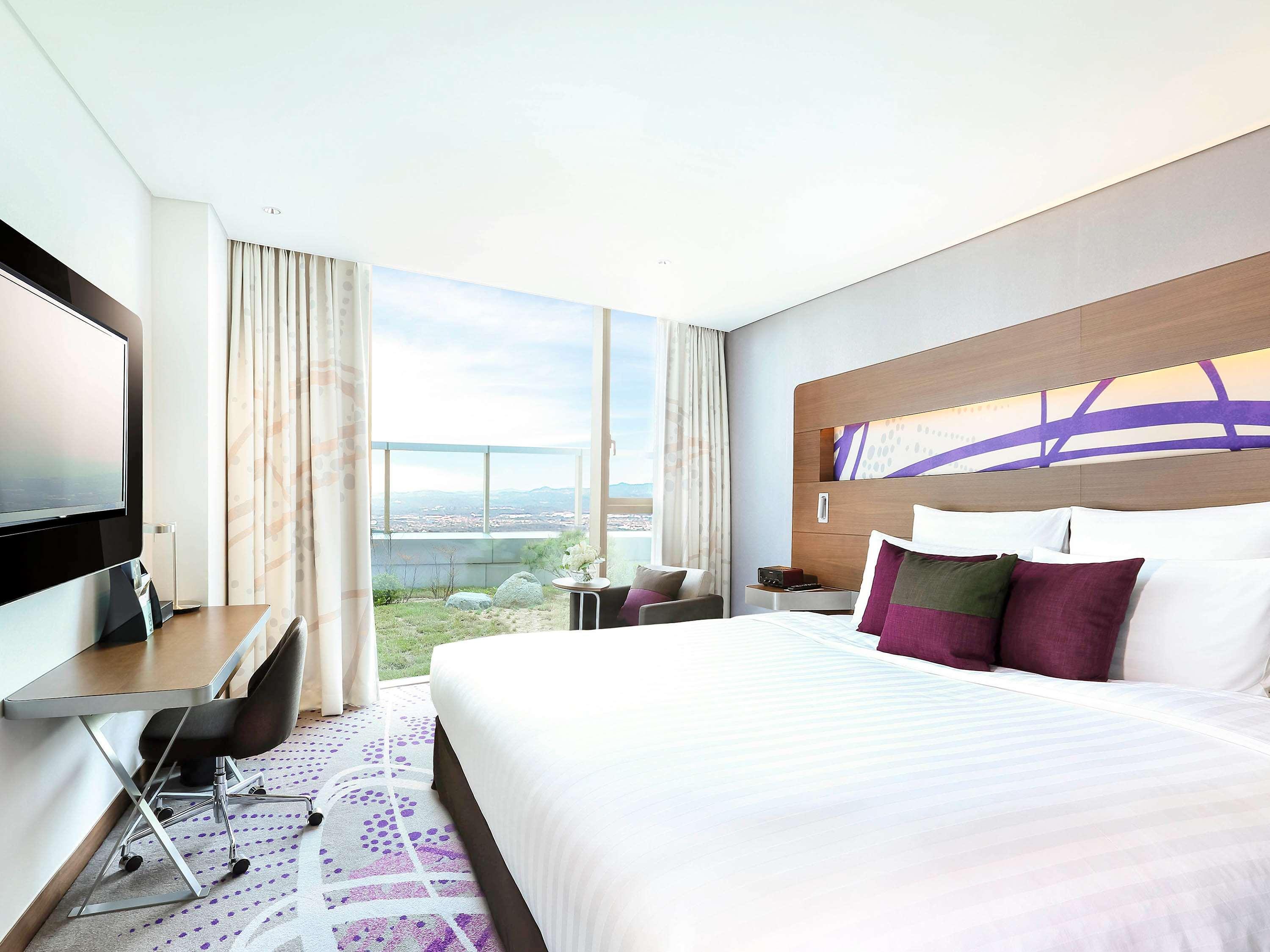 Novotel Ambassador Σουγόν Εξωτερικό φωτογραφία