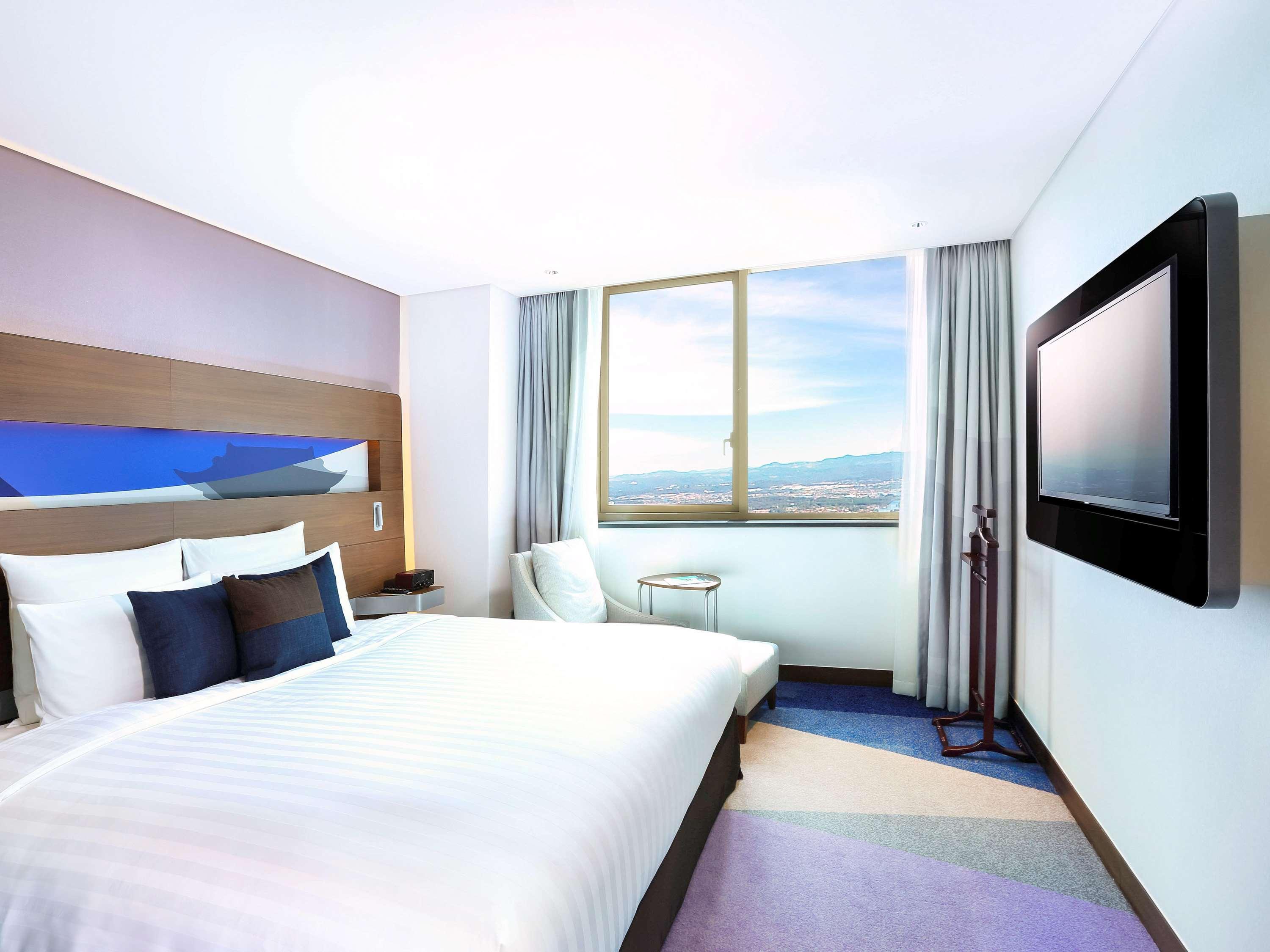 Novotel Ambassador Σουγόν Εξωτερικό φωτογραφία