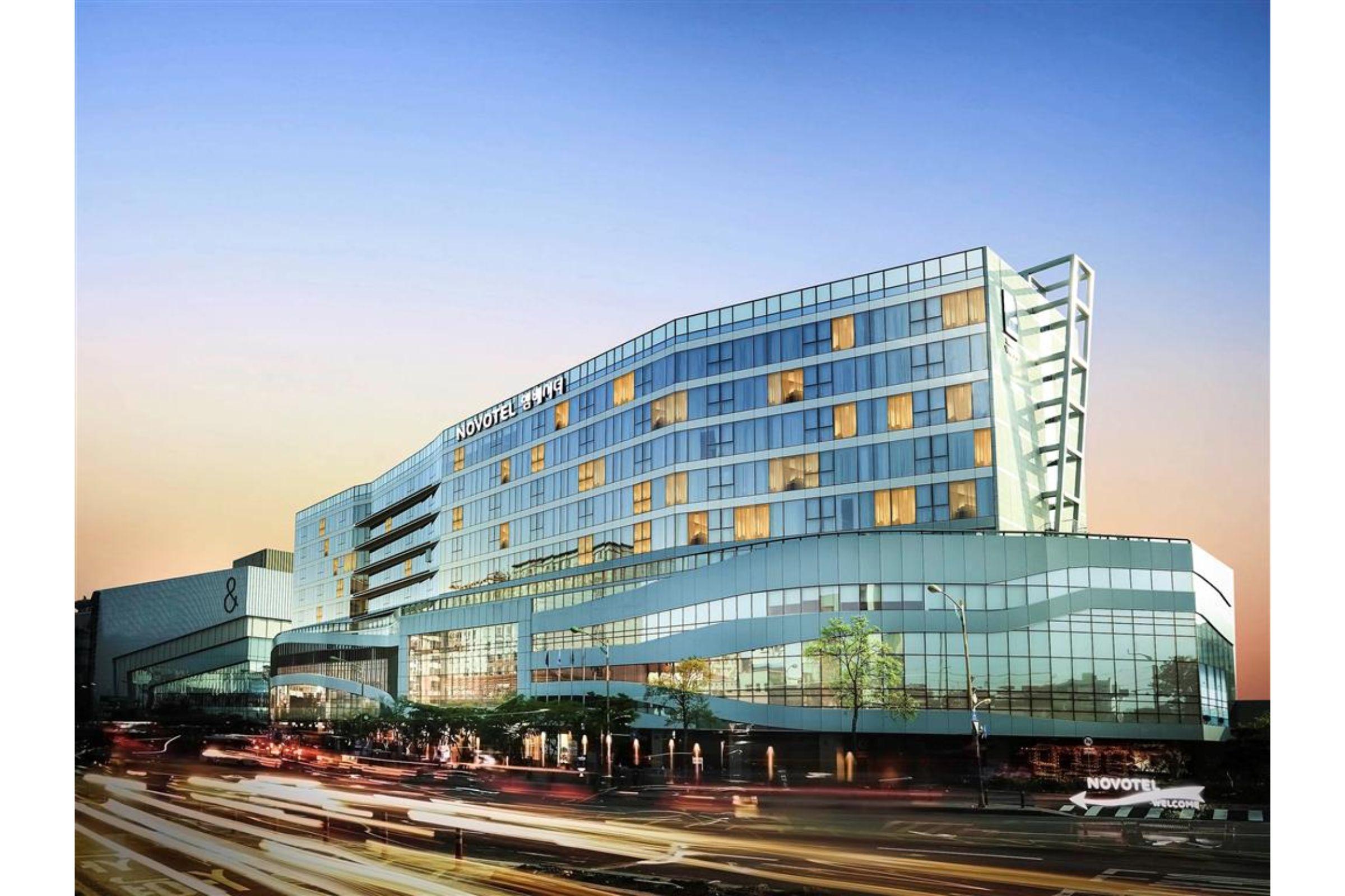Novotel Ambassador Σουγόν Εξωτερικό φωτογραφία