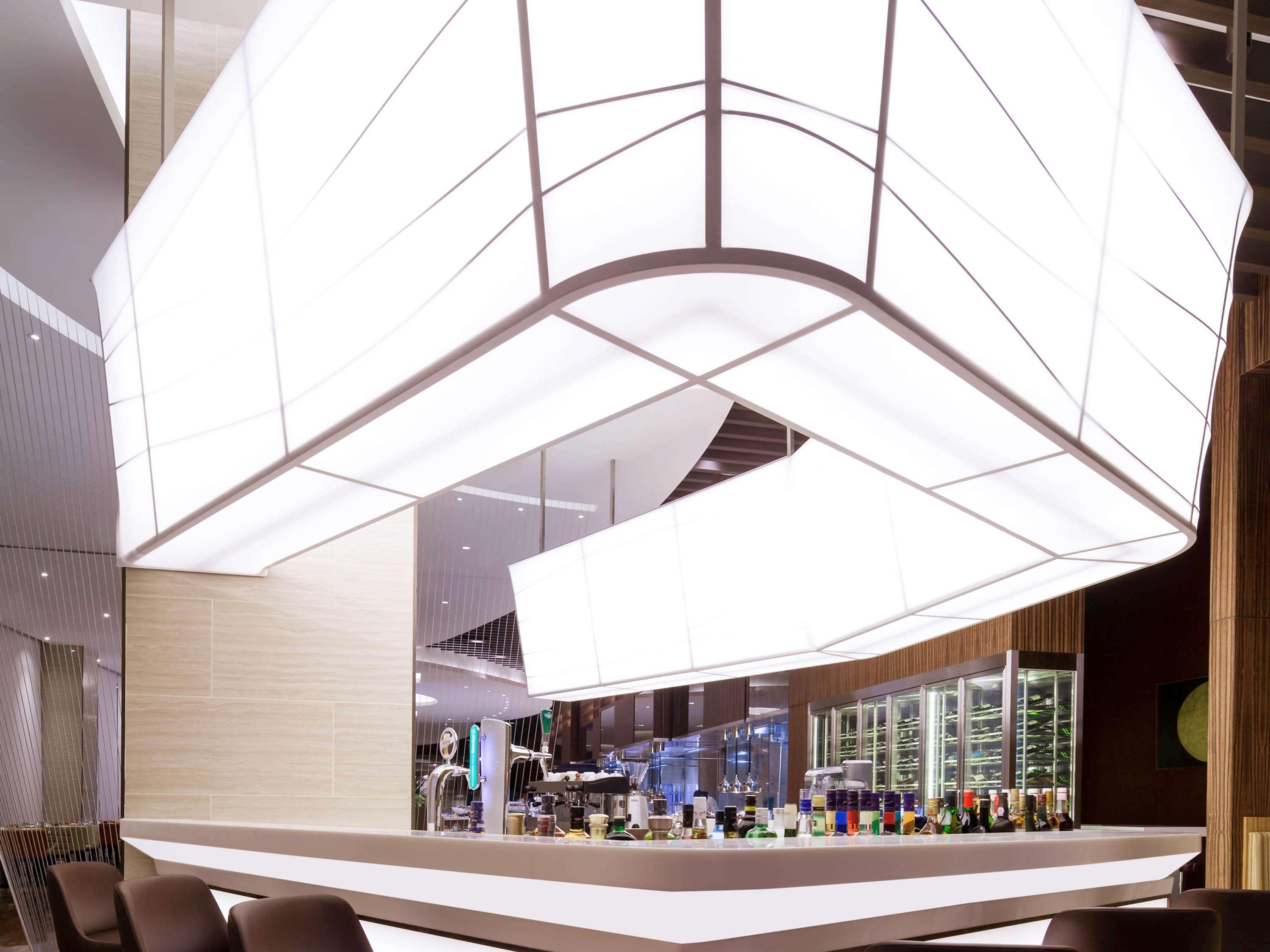 Novotel Ambassador Σουγόν Εξωτερικό φωτογραφία