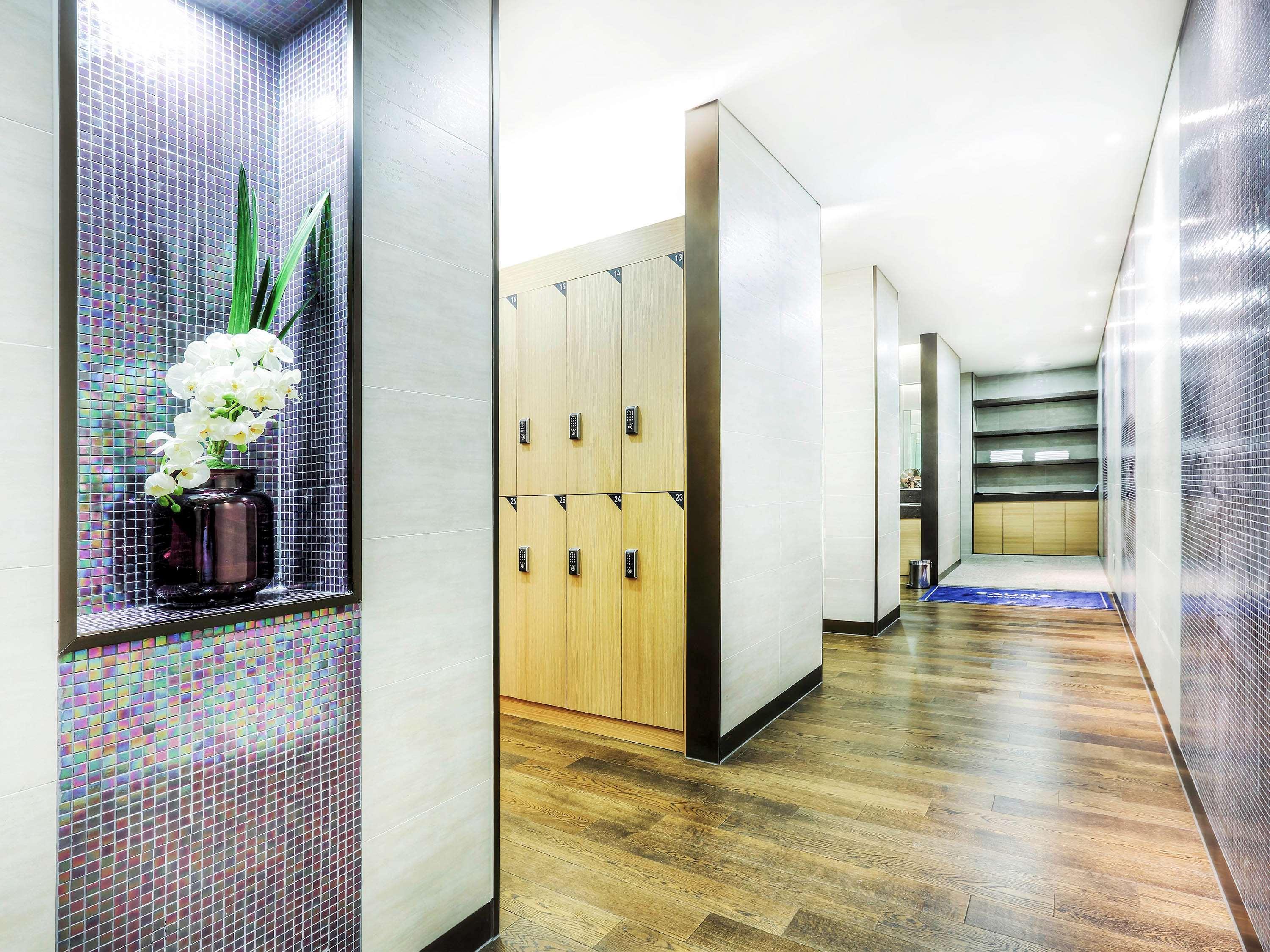 Novotel Ambassador Σουγόν Εξωτερικό φωτογραφία