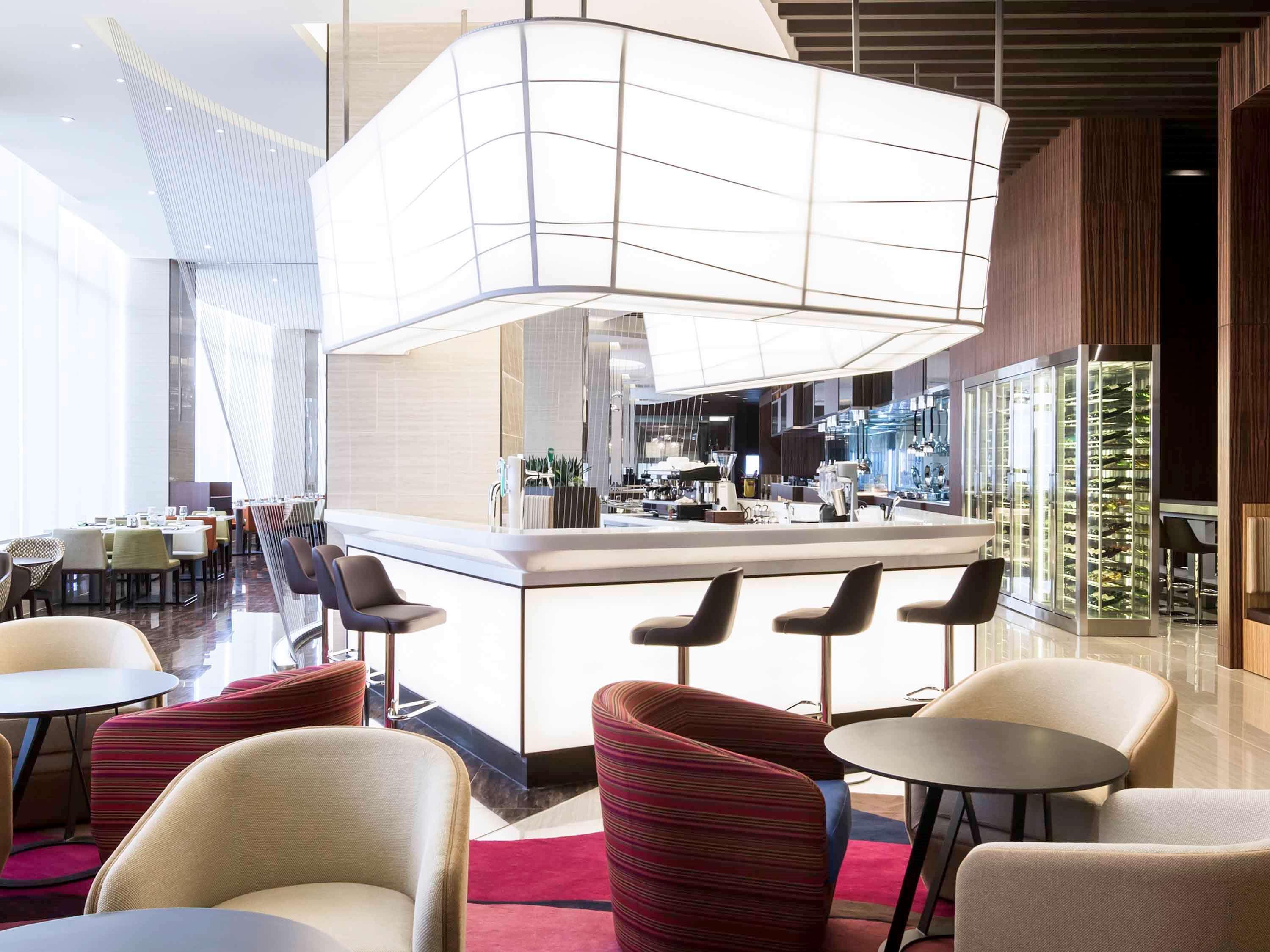 Novotel Ambassador Σουγόν Εξωτερικό φωτογραφία