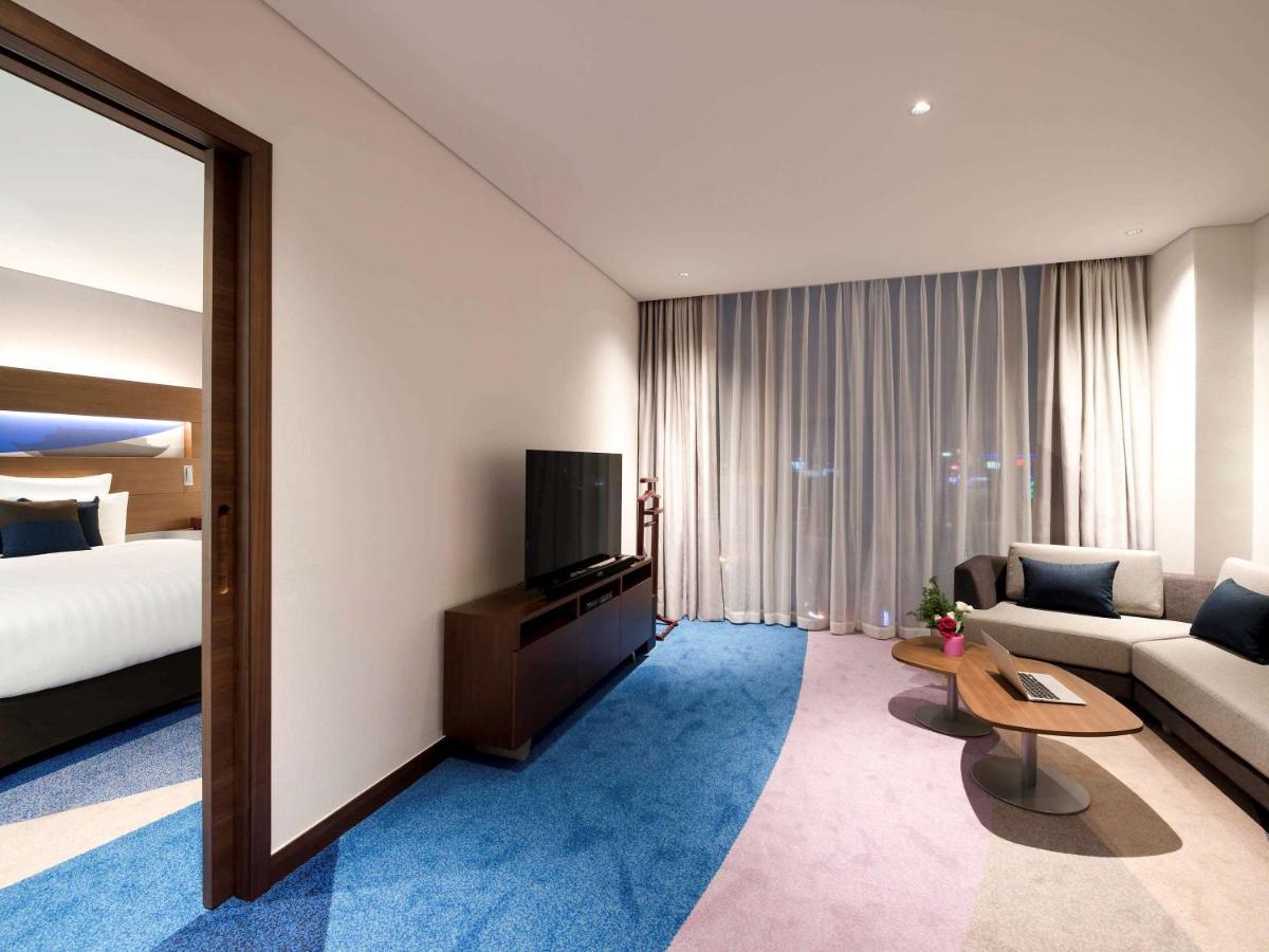 Novotel Ambassador Σουγόν Εξωτερικό φωτογραφία
